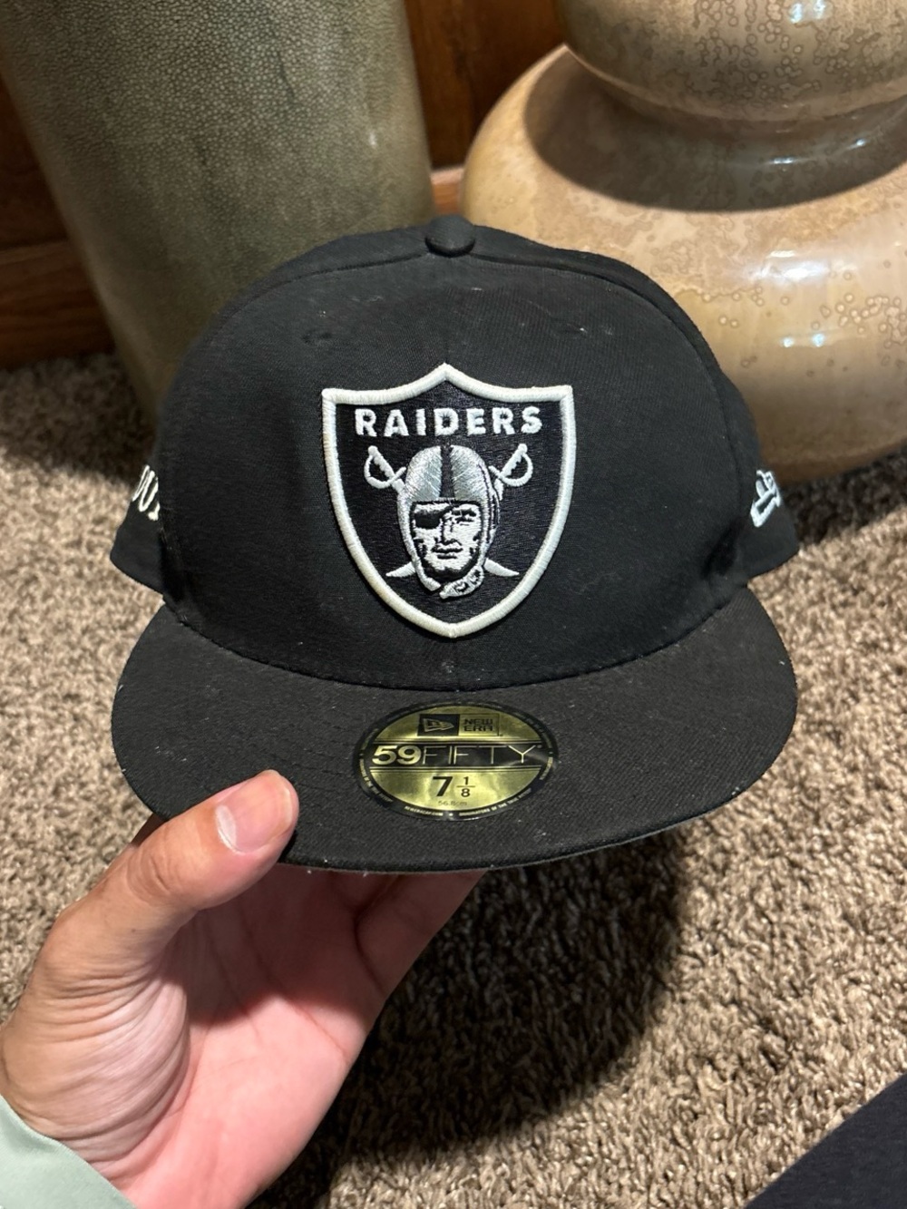 Oakland Raiders black New Era 59Fifty cap size 7 1/8